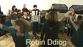 Video of "Robin Ddiog" at the Priory Centre, Abergavenny.