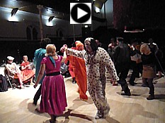 Click for video of Cylch Sicilian (Sicilian Circle) with music from Pluck & Squeeze.